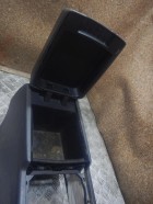 Volkswagen Touareg c 2002-2010г Подлокотник