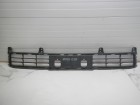 Toyota Land Cruiser (200) с 2008г Решетка в бампер центральная